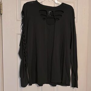 Torrid 0x black cut out tee top caged EUC
